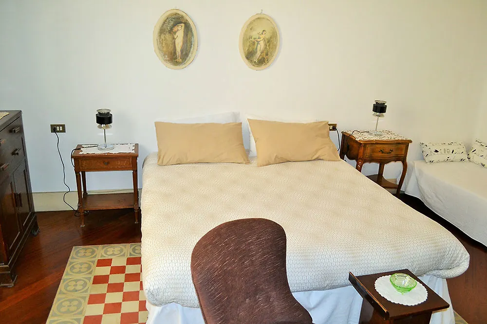 Bed and Breakfast Dany Sweethouse Bergamo 3*,  Włochy